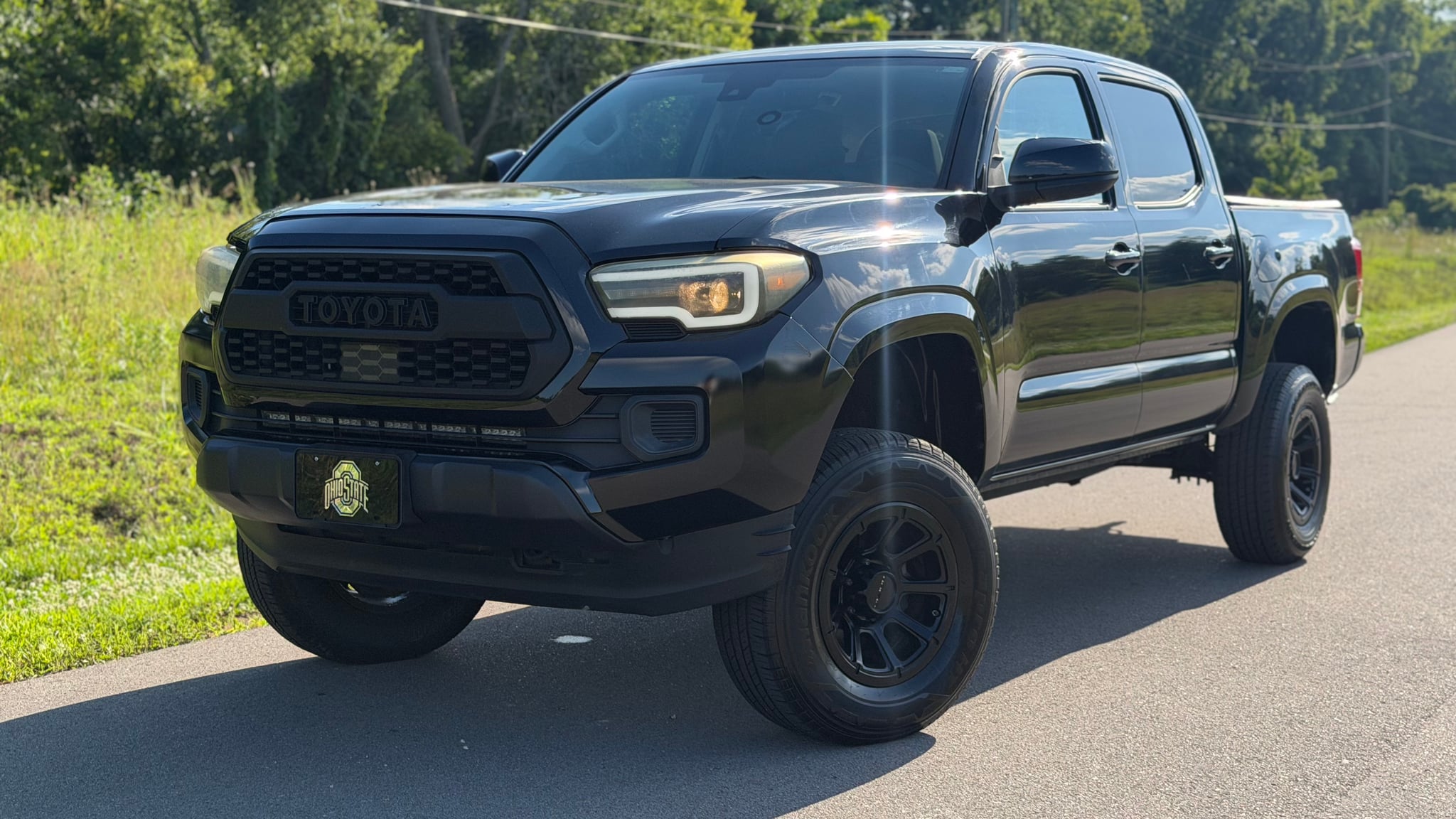 2020 TOYOTA Tacoma - Image 1