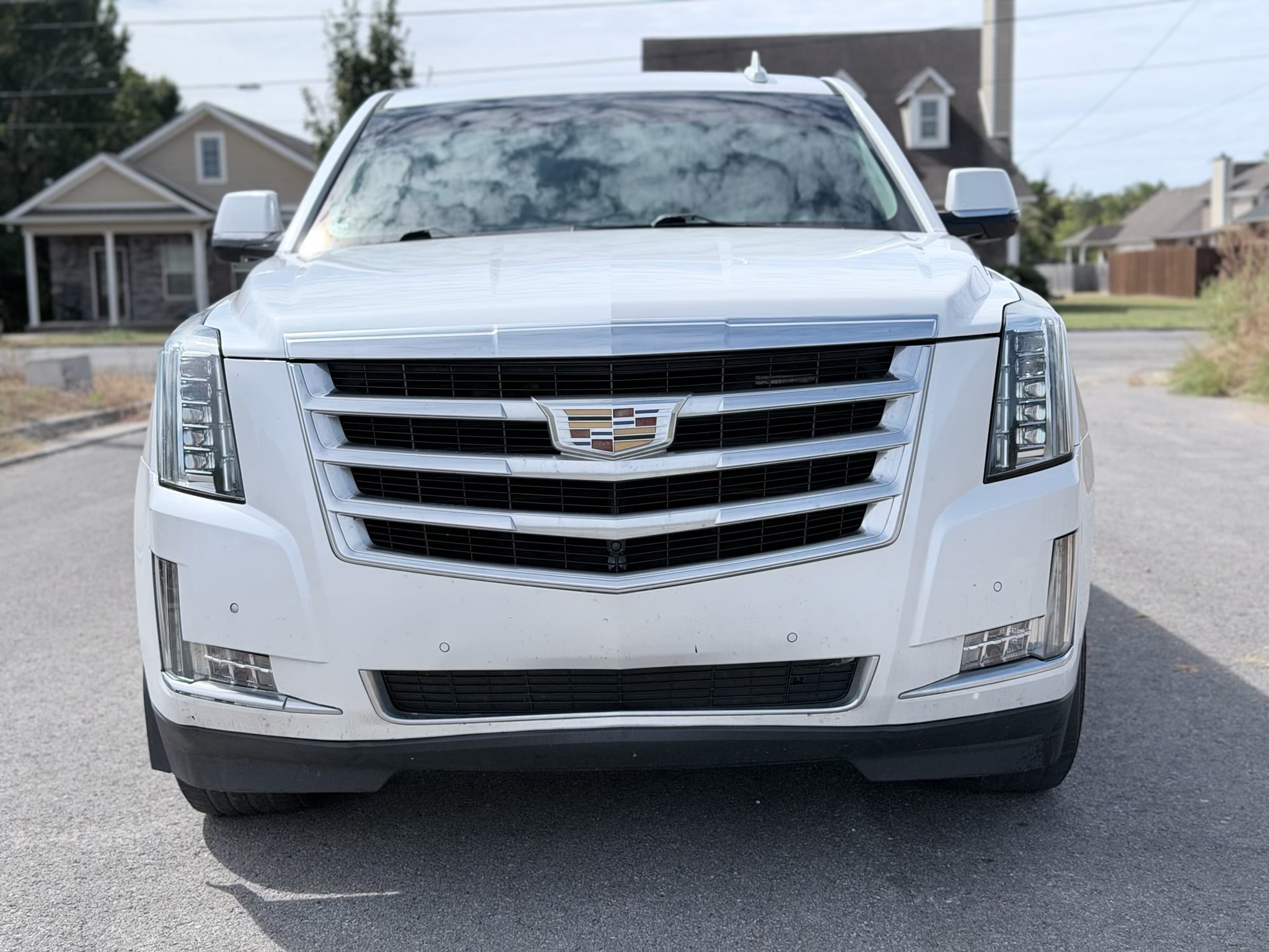 2016 CADILLAC Escalade - Image 1
