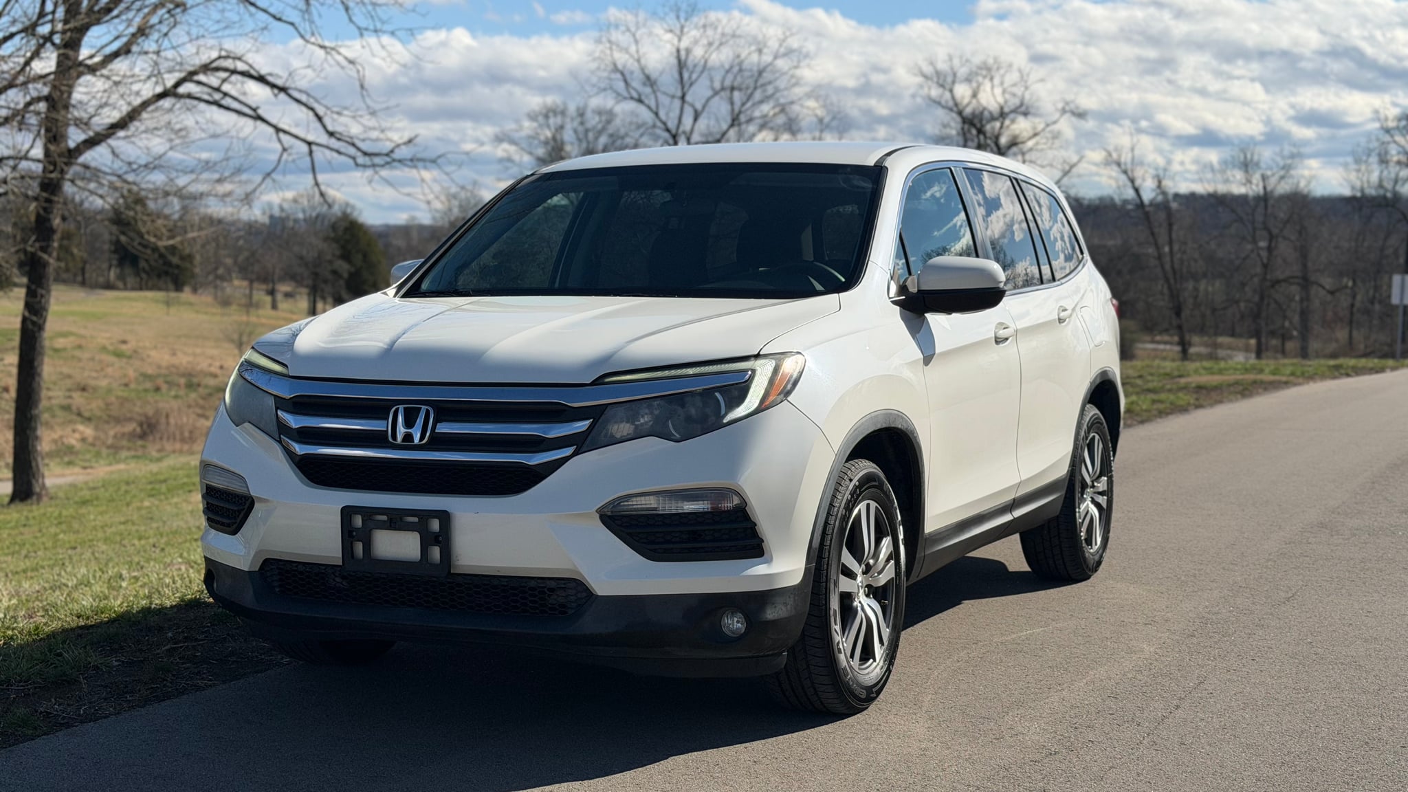 2017 HONDA Pilot - Image 1