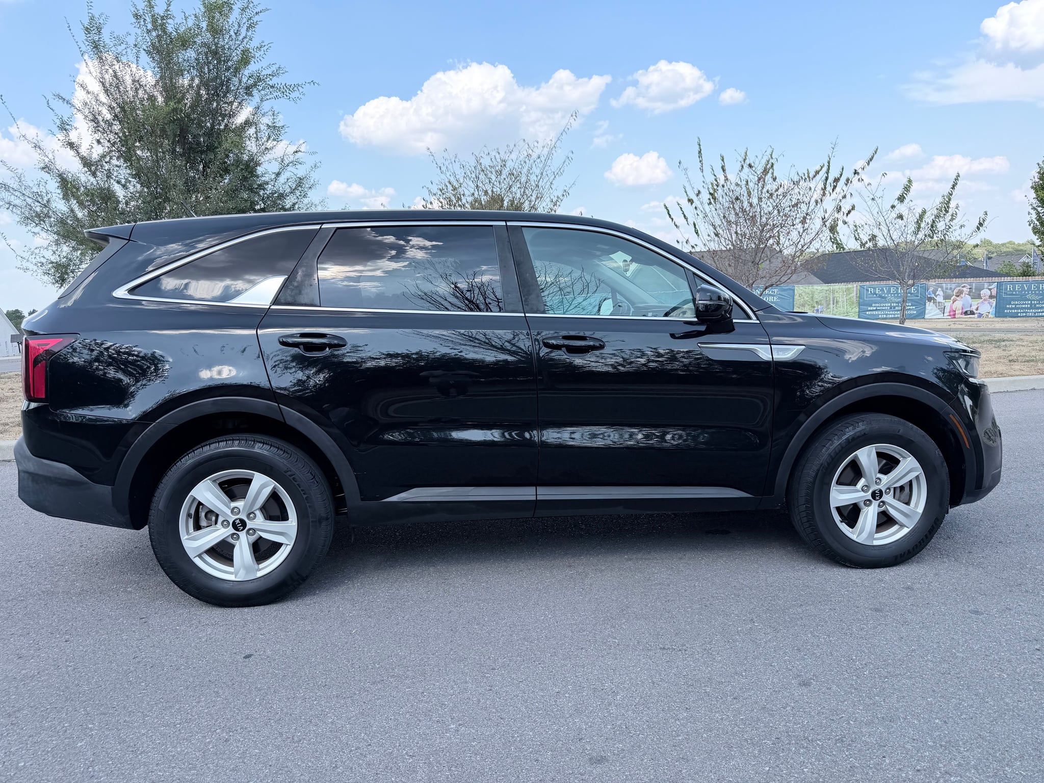 2021 Kia Sorento LX - Photo 6