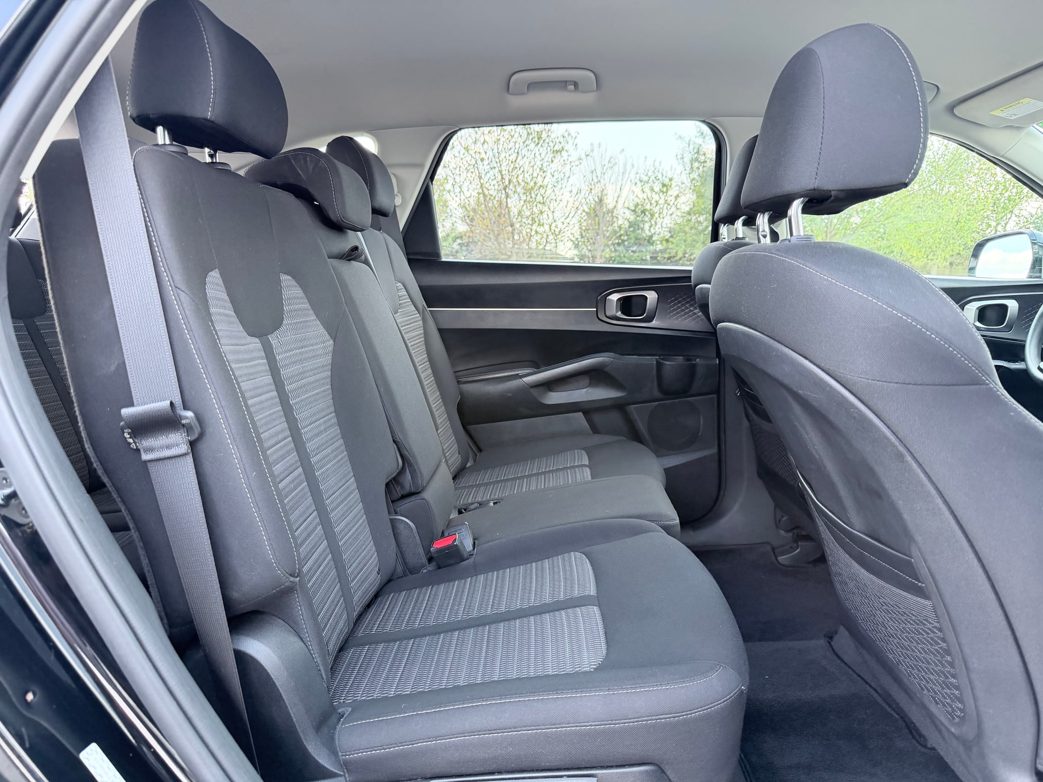 2021 Kia Sorento LX - Photo 8