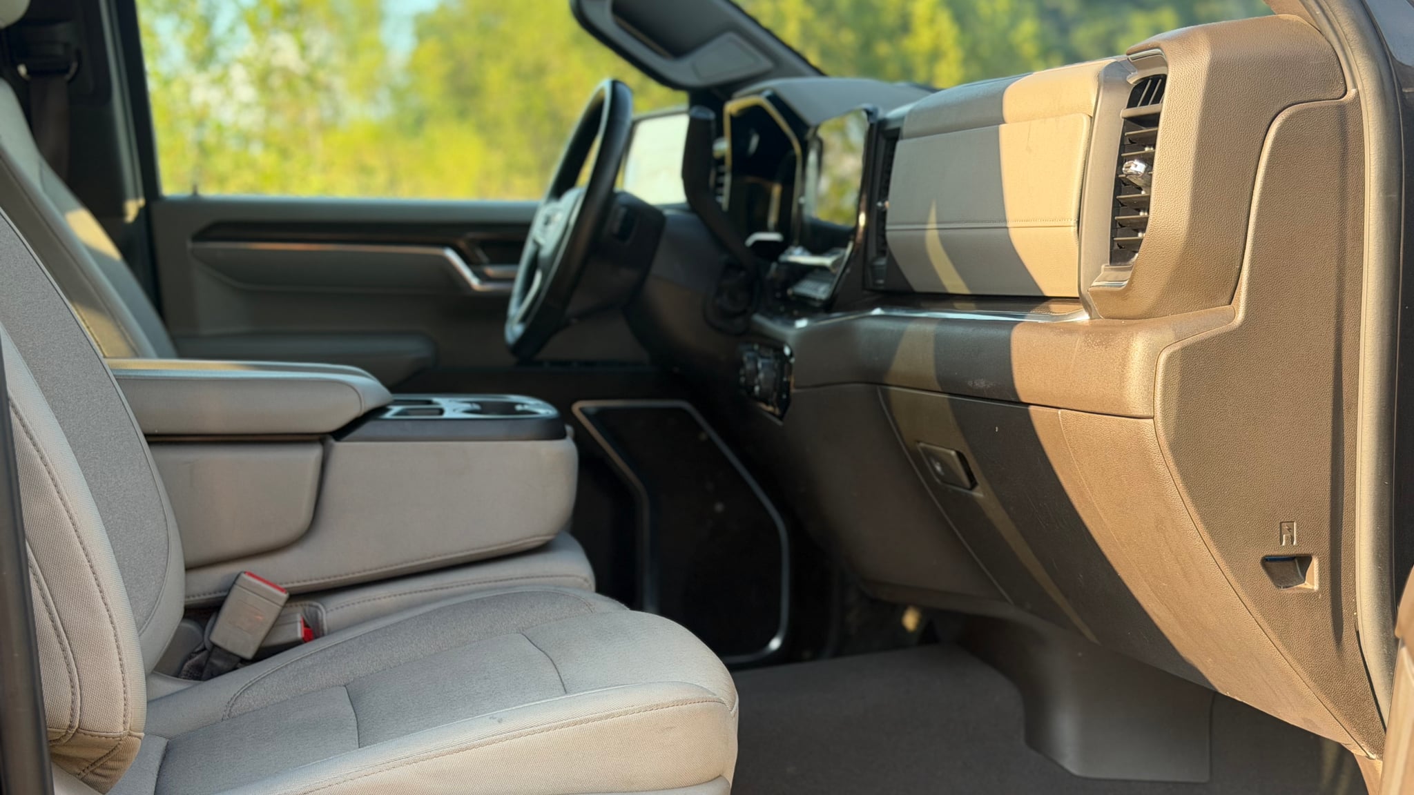 2024 Chevrolet Silverado 1500 LT - Photo 15