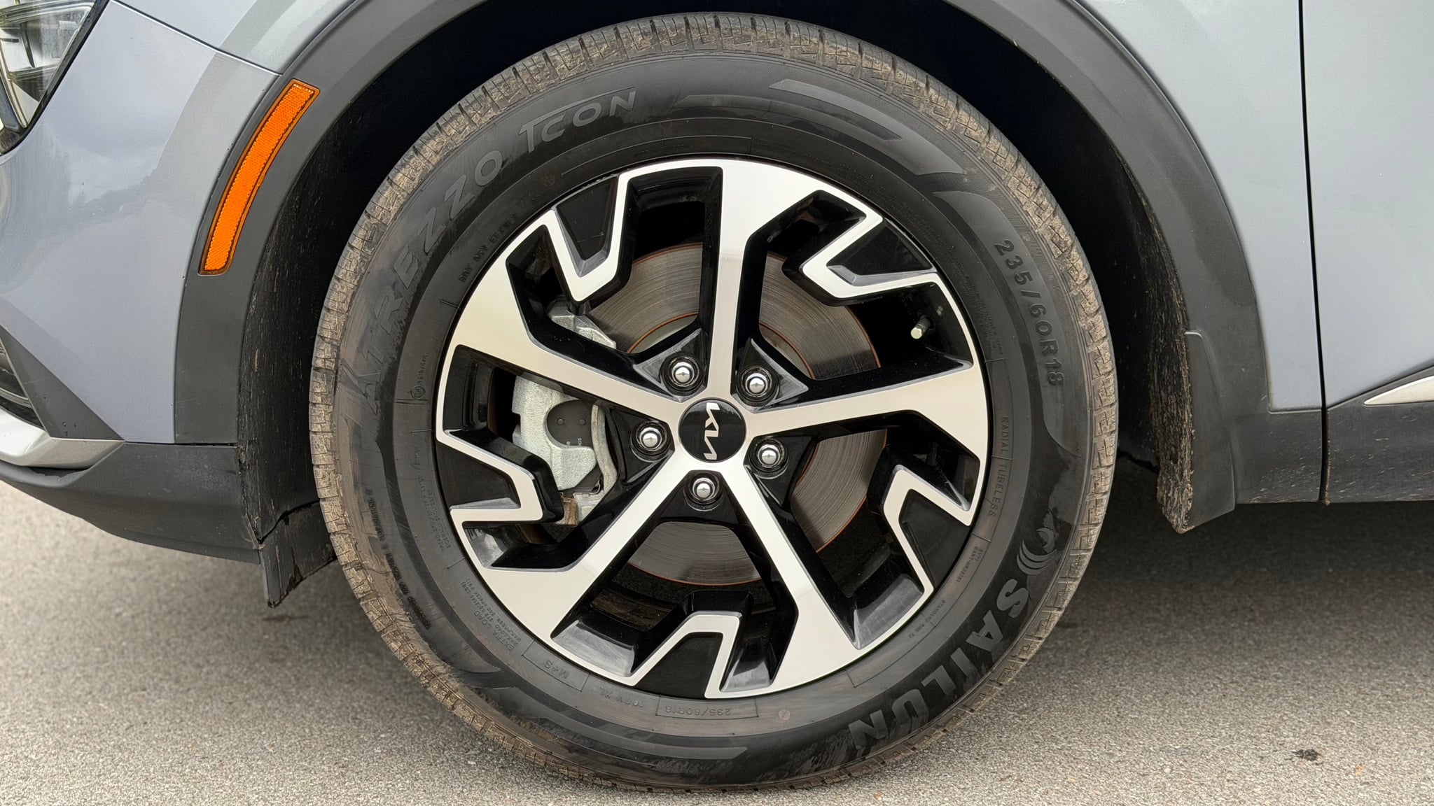 2024 Kia Sportage EX - Photo 9