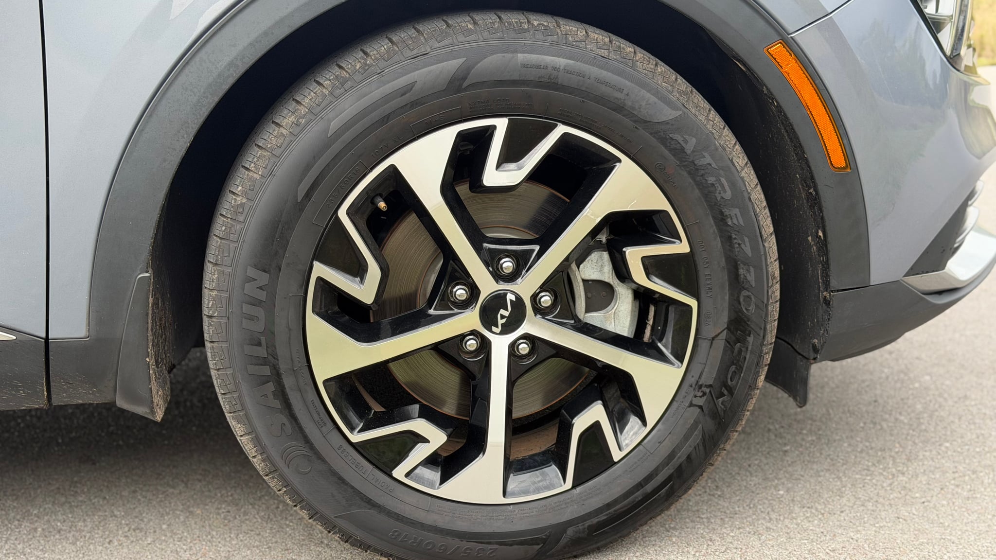 2024 Kia Sportage EX - Photo 12