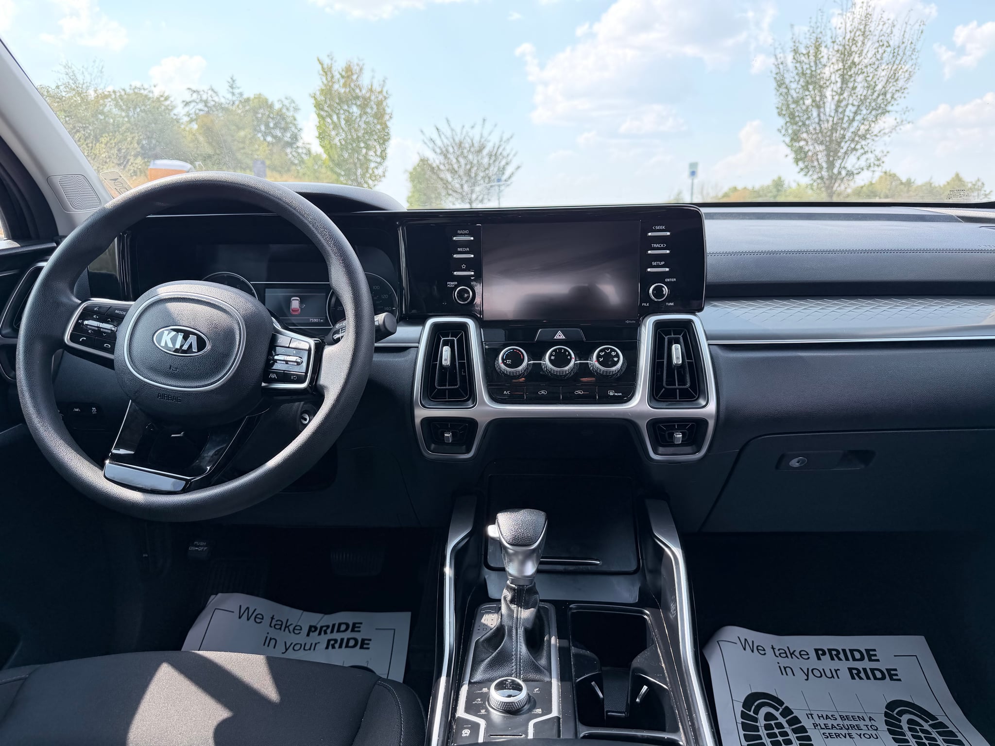 2021 Kia Sorento LX - Photo 3