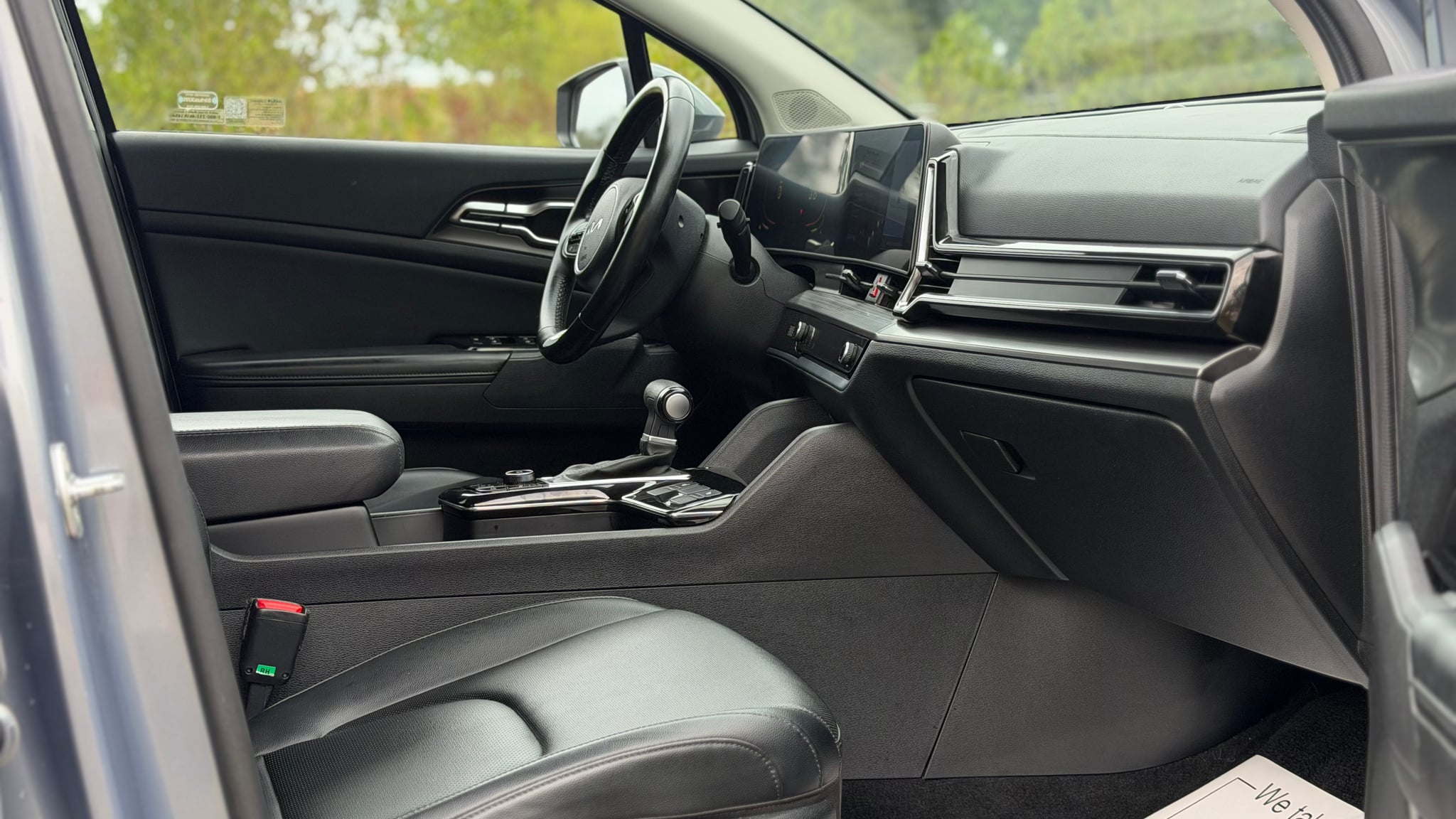 2024 Kia Sportage EX - Photo 13