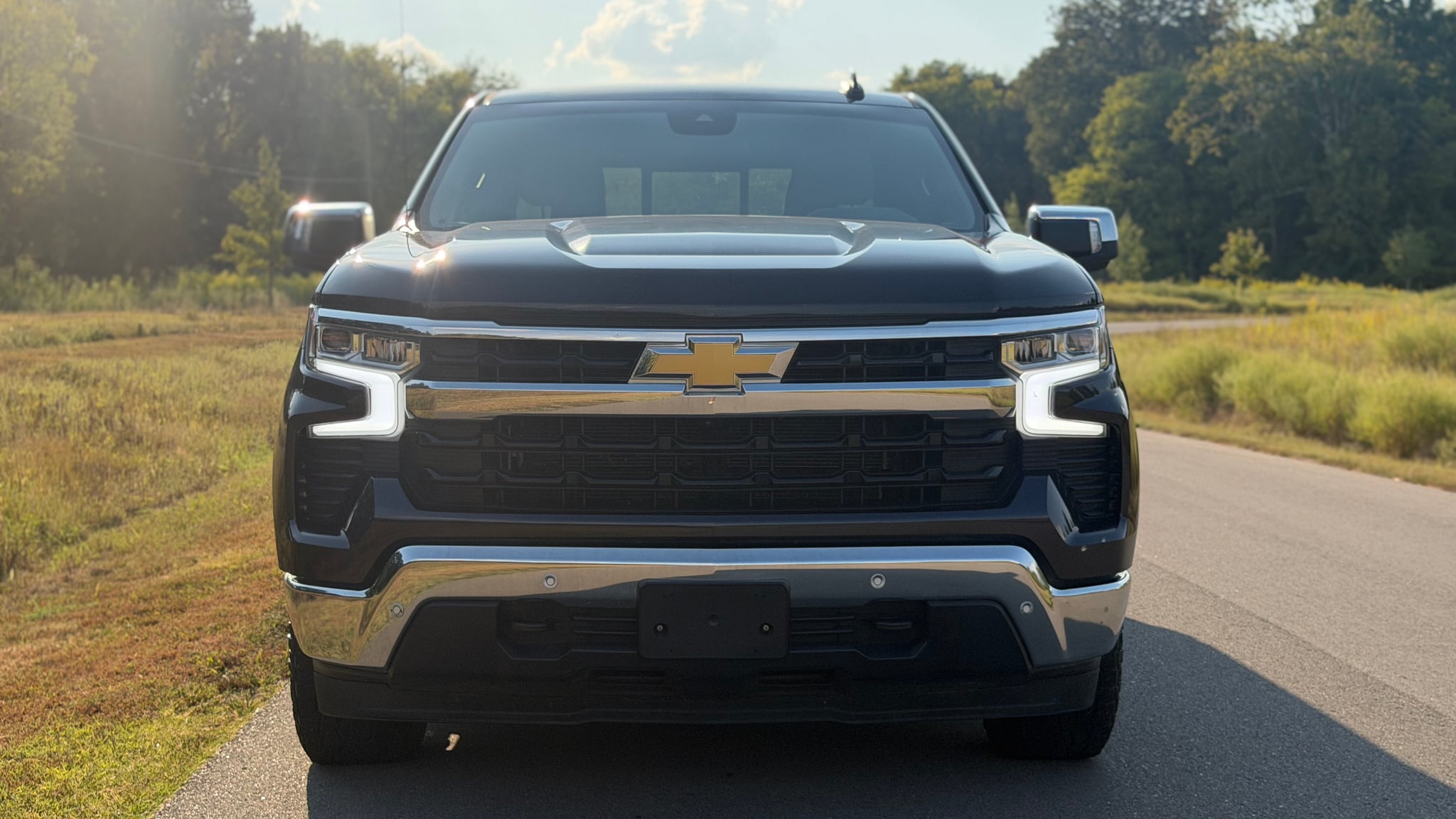 2024 Chevrolet Silverado 1500 LT - Photo 3